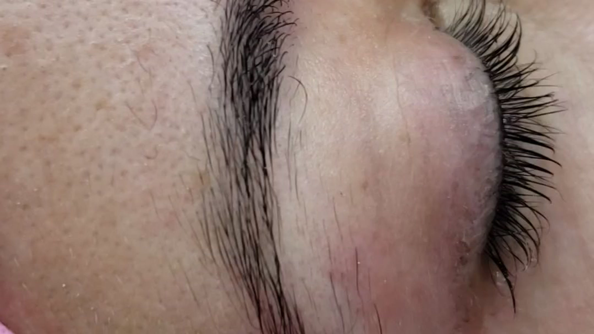 Lash Lifting